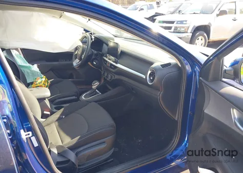 2022 Kia Forte Lxs z USA, uszkodzony, nr VIN 3KPF24AD8NE499626